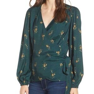 Hinge Floral Spot Wrap Top